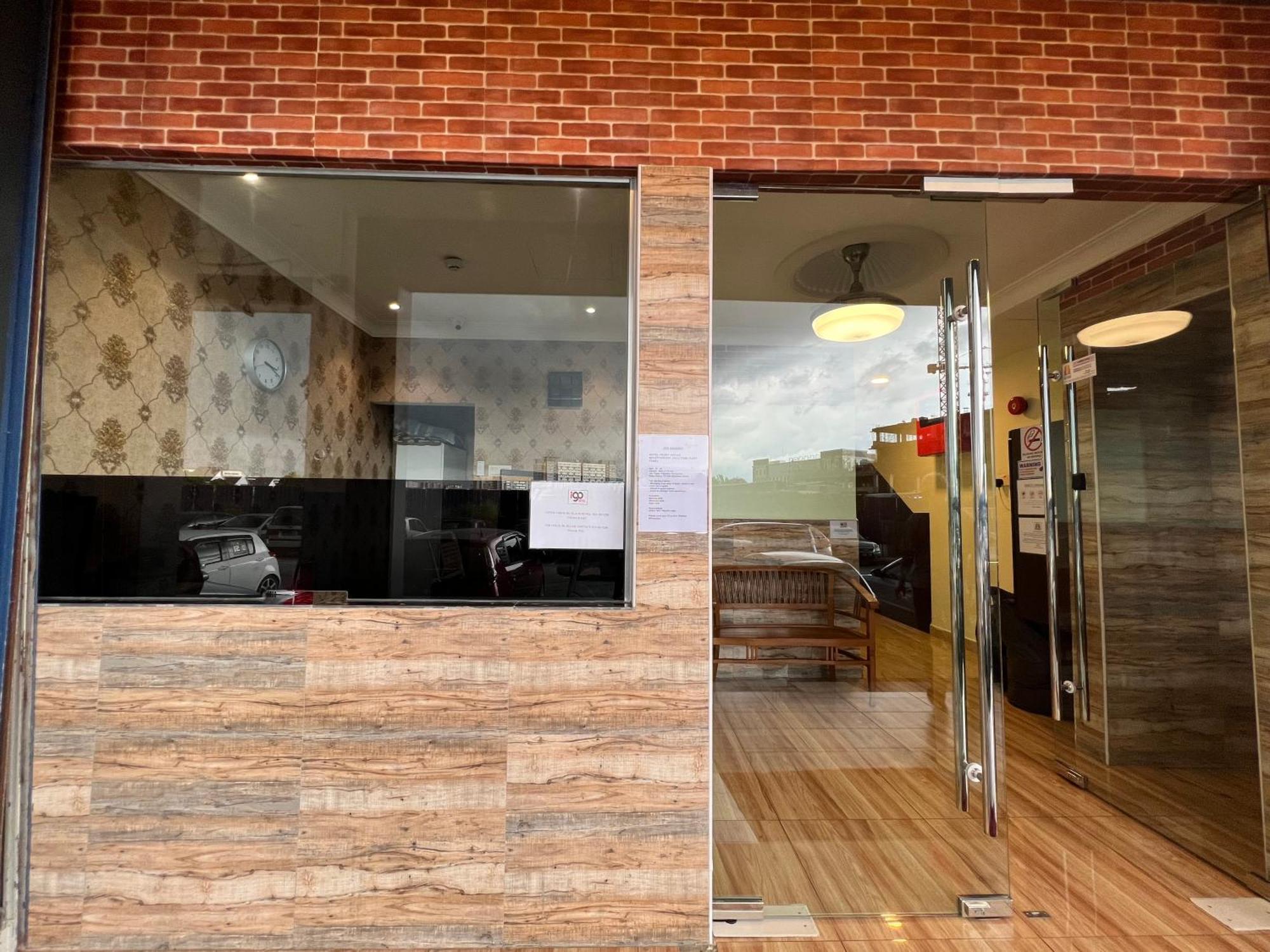 I Go Inn Bandar Saujana Putra エクステリア 写真
